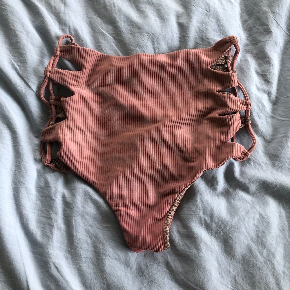 Acacia Queens Bottoms